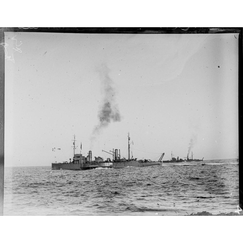 31 - The photographic archive of Sir Harold Dudley Clayton,(1877-1951) Seven boxes of quarter plate glass... 