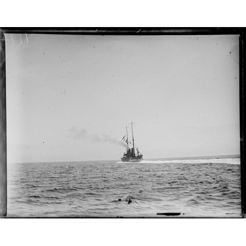 31 - The photographic archive of Sir Harold Dudley Clayton,(1877-1951) Seven boxes of quarter plate glass... 