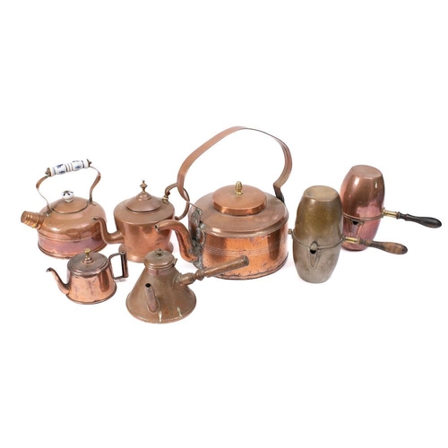 425 - A circular drum-shaped copper kettle: with swing loop handle, two copper teapots, two barrel-shaped ... 