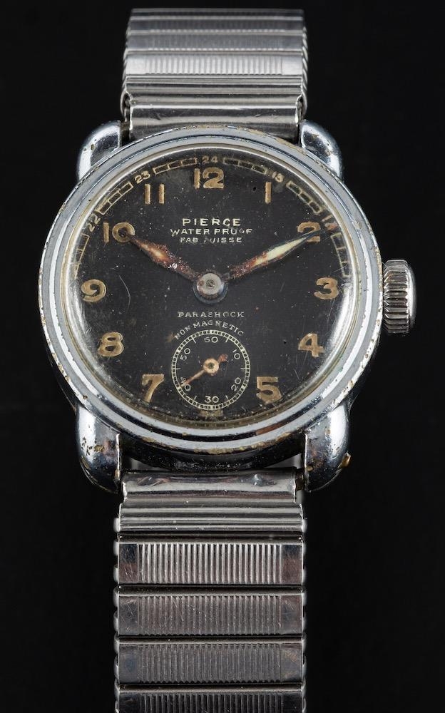 Pierce, Parashock a mid-size 1940s wristwatch: the round stainless