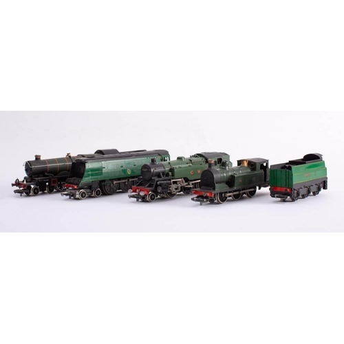 1022 - G&R Wrenn Ltd. An OO/HO gauge W2220 -2-6-4 GWR green tank locomotive 8230: together with Tri-ang 4-6... 