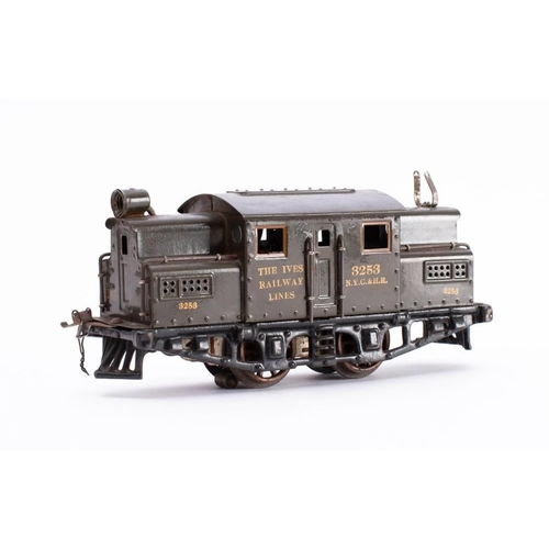 1027 - Ives Toys O gauge 0-4-0 locomotive No. 3253: three rail electric in green with 'Ives Railway Lines' ... 