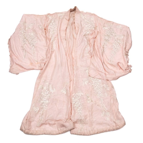 787 - A small collection of mid 20th century ladies silk night wear: including white and pink silk slips, ... 