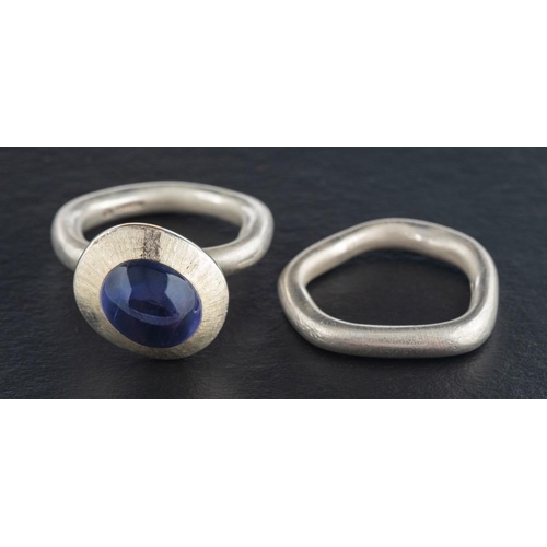 52 - Emily Thatcher Contemporary Jewellery, two modernist silver rings:, one set with a cabochon-cut ioli... 