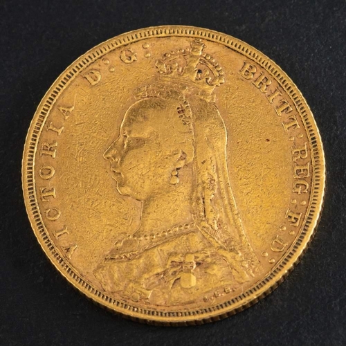 410 - A Victorian gold sovereign coin, 1892,: diameter ca. 22mms, weight ca. 7.9gms.