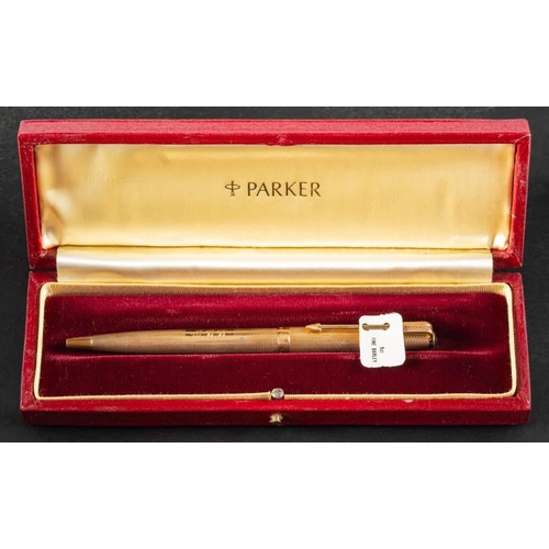 431 - A Parker 9ct gold 'Fine Barley' pattern pen set: comprising Parker 61 fountain pen, propelling penci... 