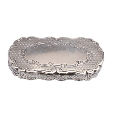 62 - A Victorian silver snuff box, maker Yapp & Woodward, Birmingham, 1850: of oval outline with hinged l... 