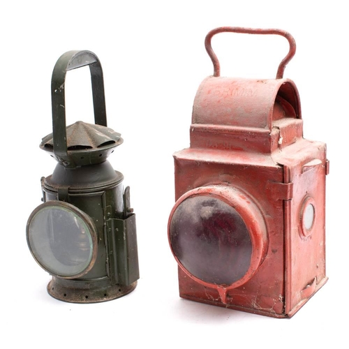 1132 - A WWII period Railway hand signal lantern by Eastgate & Sons Ltd, dated 1945 with original burner an... 