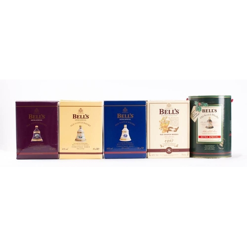 1384 - Five boxed bottles of Bells Whisky: (5)
