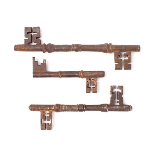 172 - Three 18th century 'twin' keys: 7cm to 12cm (3)