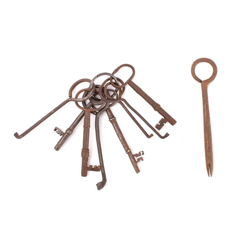 178 - A collection of various keys and picks; including a 'sparrow beak; stye key: