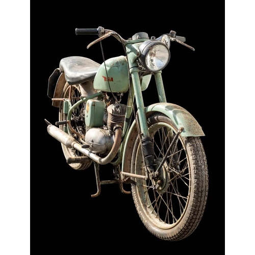 667 - A 1972  BSA D1 Bantam 125cc motorbike: registration FAA 12K, 3094 miles, engine number '40701YD', li... 