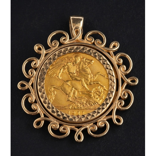 2389 - A George IV, half sovereign gold coin, dated 1911, diameter ca. 19mms, mounted as a pendant in 9ct g... 