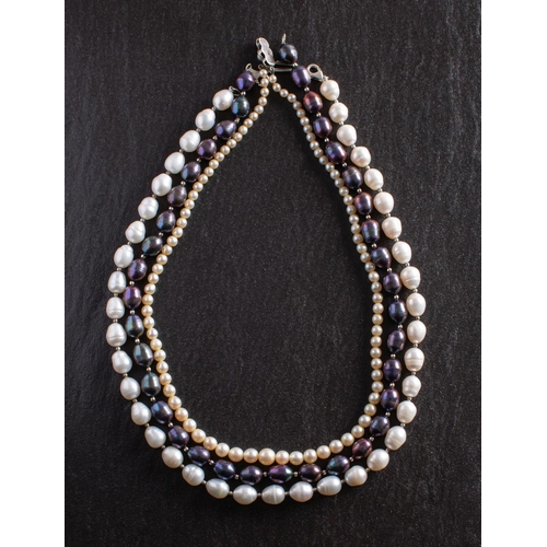 2504 - Three cultured pearl necklaces, including a cultured 'Tahitian' pearl necklace, diameter ca. 8.1-8.5... 