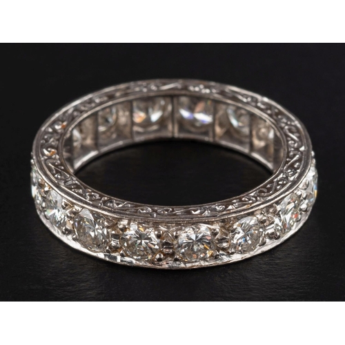 2969 - A round, brilliant-cut diamond full eternity ring, total estimated diamond weight ca. 1.70cts, G-H c... 