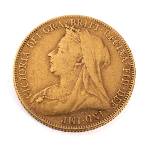 771 - A Victorian sovereign 1900   .