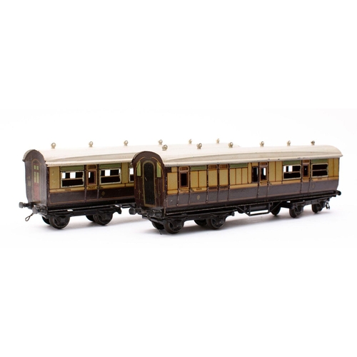 966 - A pair of Bing O gauge LMS passenger coaches,  comprising Third and Guard No.1921 and First No.1921,... 