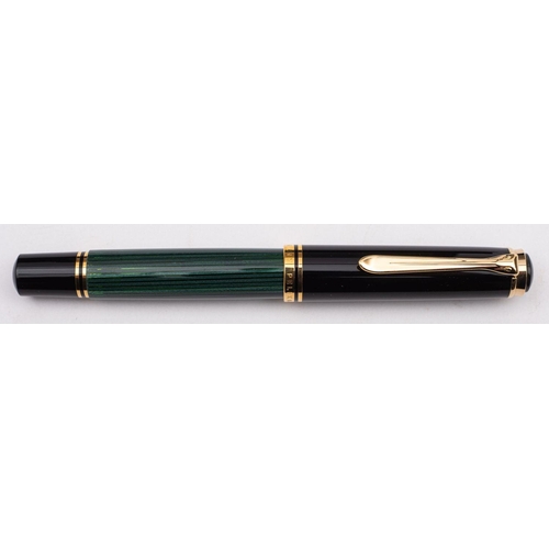 1240 - Pelikan (Germany) A boxed M1000 Souveran black and green marbled fountain pen.