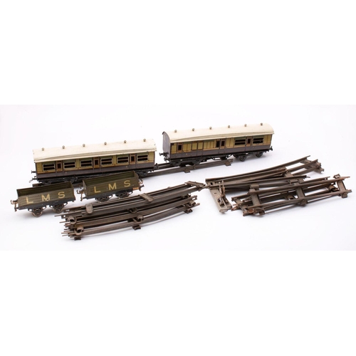 966 - A pair of Bing O gauge LMS passenger coaches,  comprising Third and Guard No.1921 and First No.1921,... 