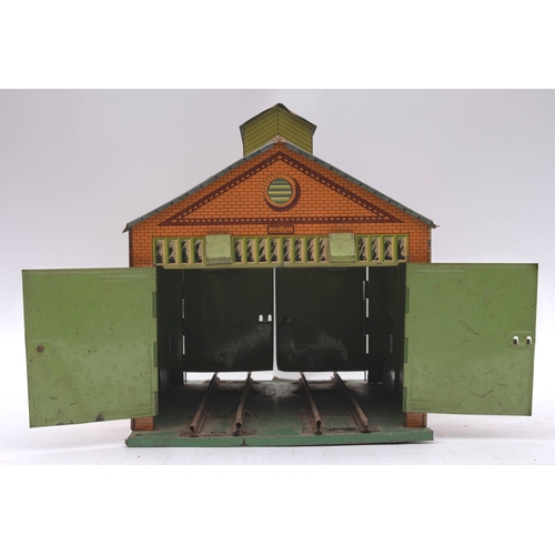 982 - A Hornby O gauge No. Engine Shed, green base version  with double track and doors, unboxed, (playwor... 