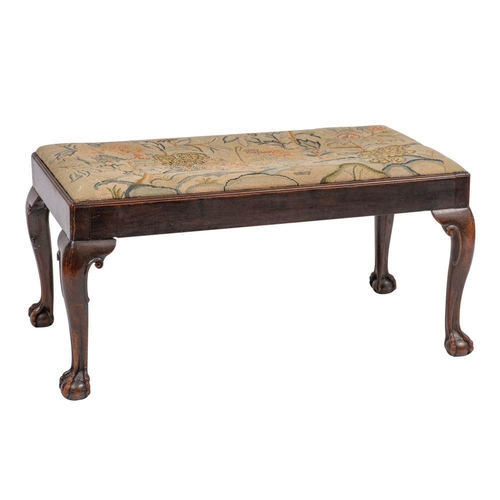 1092 - A carved walnut and tapestry upholstered long stool in George II taste, 46cm high, 95cm long; two Ge... 