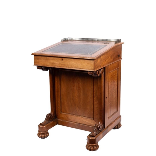 1250 - A Victorian walnut Davenport, by Thomas Filmer, London, circa 1870; the top with brass three quarter... 