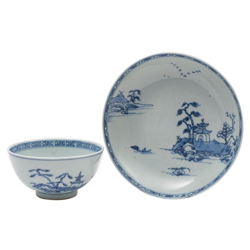 141 - A Chinese 'Nanking Cargo' blue and white porcelain saucer dish and a similar bowl both painted with ... 