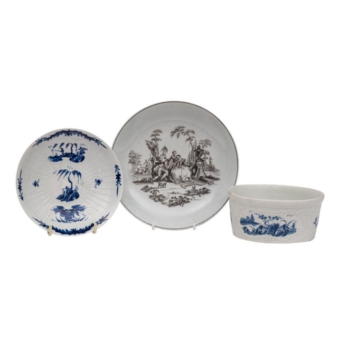 279 - A mixed lot of First Period Worcester porcelain comprising a blue and white potted meat pot moulded ... 