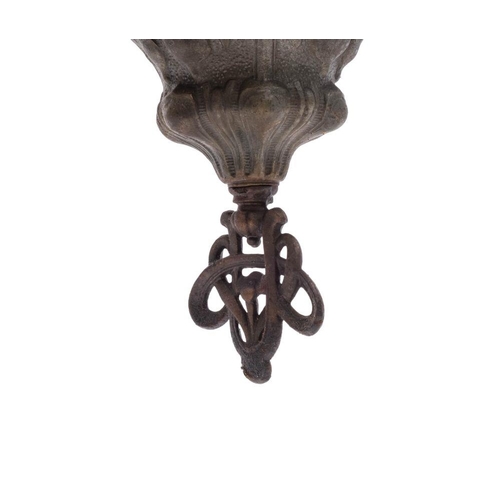 477 - A cast and repousse worked metal rise and fall pendant oil lamp, in Art Nouveau taste, early 20th ce... 