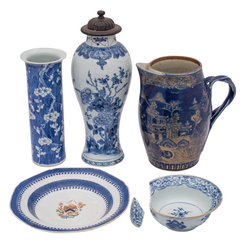 51 - A mixed lot of Chinese porcelain, Qing Dynasty including a prunus pattern sleeve vase, apocryphal fo... 