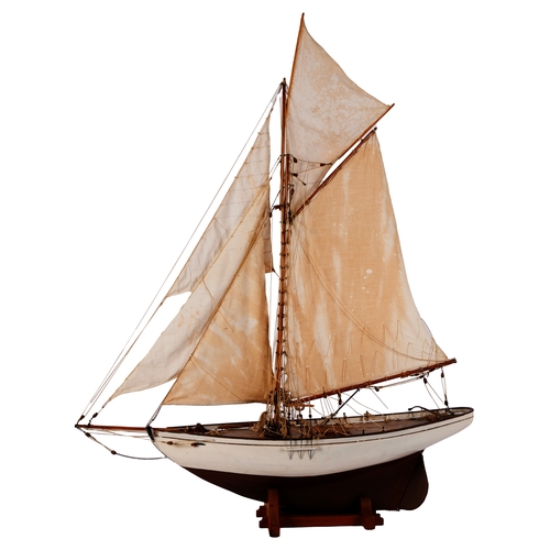 419 - Scale model of a gaff rigged sloop: set full sails over pine deck with fixtures and fittings, the pl... 