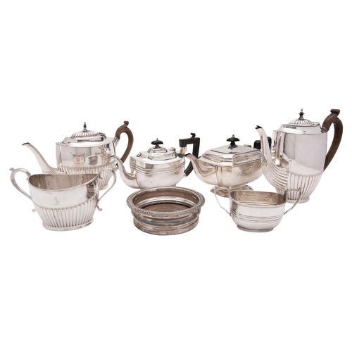 2019 - A small group of electro plate to include: a part reeded teapot, hot water jug and sugar basin, toge... 