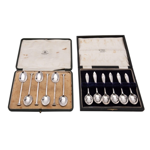 2077 - A cased set of six seal top teaspoons, Mappin and Webb, Sheffield, 1921, together with a set of silv... 