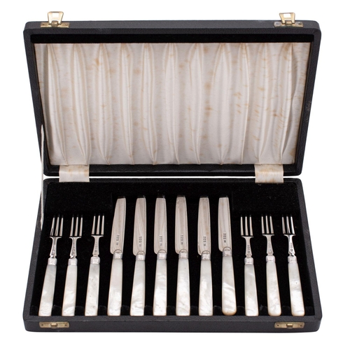 2079 - A cased set of Edward VII silver and mother of pearl fruit knives and forks, maker A&D, Sheffield 19... 