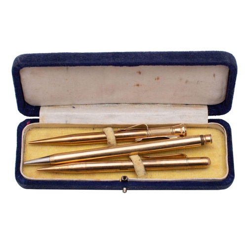 2126 - A Sampson and Mordan 9ct gold cased propelling pencil, Sampson Mordan and Co, Centennial, marks rubb... 