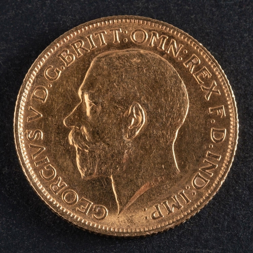 2432 - A George V gold sovereign coin, dated 1911, diameter ca. 22mms, total weight ca. 8gms.