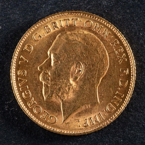 2438 - A George V gold half sovereign coin, dated 1913, diameter ca. 19mms, total weight ca. 4gms.