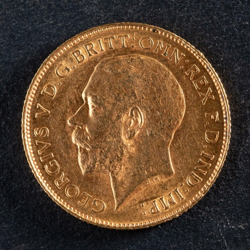 2439 - A George V gold half sovereign coin, dated 1913, diameter ca. 19mms, total weight ca. 4gms.