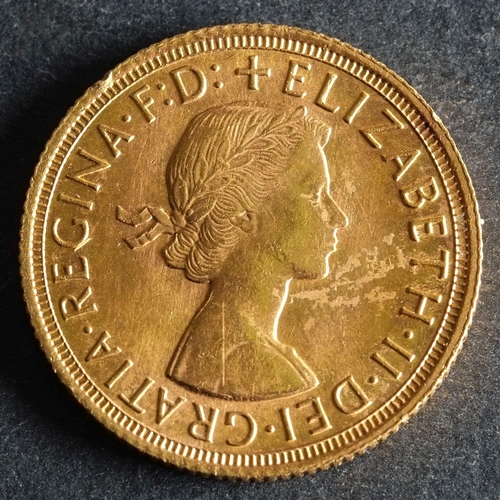 2449 - A 1965 New Elizabethan Age Gold Sovereign.