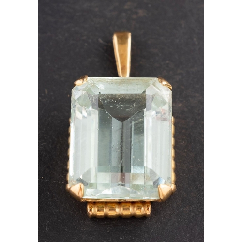 2726 - An octagonal, step-cut aquamarine pendant, estimated aquamarine weight ca. 16.35cts, length (inc bal... 