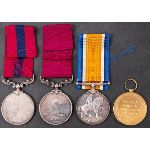 315 - A WWI Distinguished Service Medal group of four to '10652 B S Mjr  E White RGA', George V DSM,, War ... 