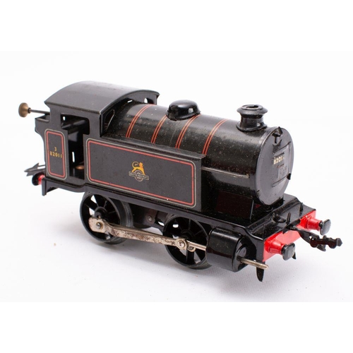 Hornby tinplate cheap clockwork train set