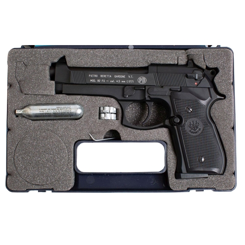 583 - An Umarex Beretta Model M92 FS .177 calibre CO2 air pistol,  serial number 'H153260055' , black fini... 
