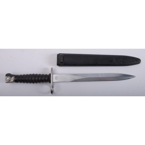 665A - A mid 20th century Swiss GE 47 rifle bayonet,maker Wenger, the straight double edged blade stamped '... 