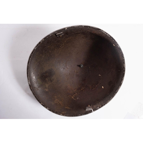 781 - A late WWII Coldstream Guards Mk.IV 'Turtle' Steel helmet, maker Briggs Motor Bodies, Dagenham: the ... 