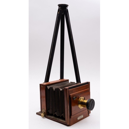 970 - An early 20th-century mahogany and brass half plate camera, maker Stereoscopic Co. Ltd., London, fit... 
