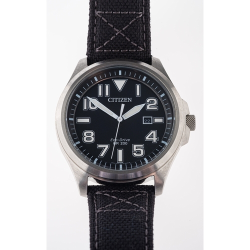 377 - Citizen WR200 a gentleman's wristwatch the black dial with Arabic numerals, day and date apertures a... 