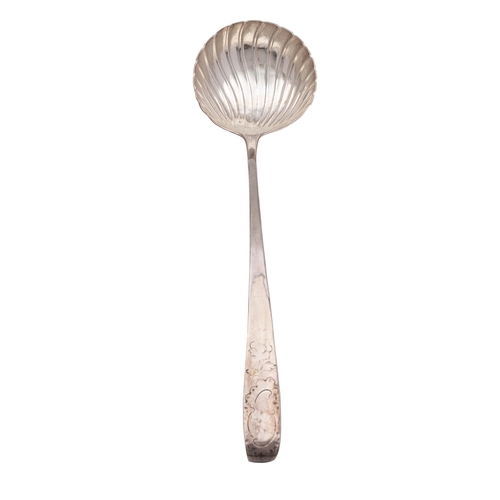 46 - A George III Irish silver shell bowl serving ladle, maker's mark John Locker, Dublin 1769, Old Engli... 