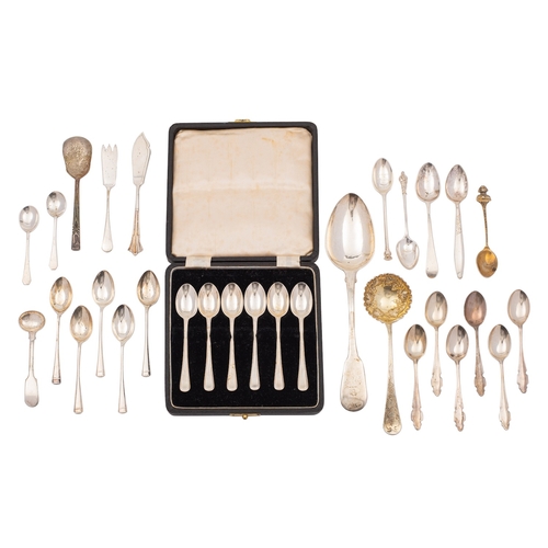 60 - A cased set of six George V silver teaspoons, Joseph Rodgers and Son, Sheffield 1928, Old English Be... 