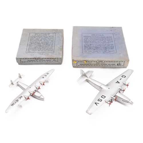 674 - Dinky Toys 60w ''Clipper III'' Flying Boat, silver body, blue box with paper instructions, together ... 